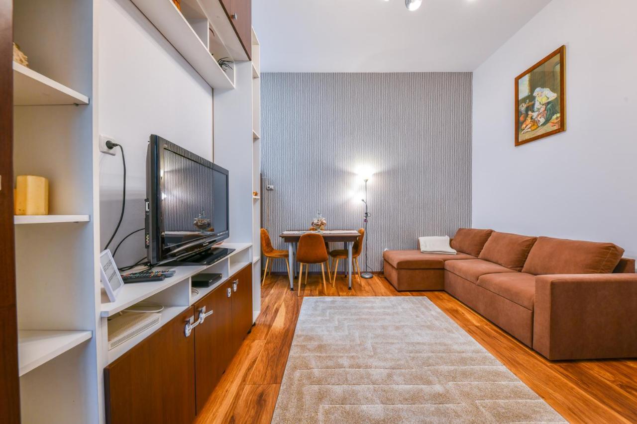Glam Apartment Cluj-Napoca Ngoại thất bức ảnh