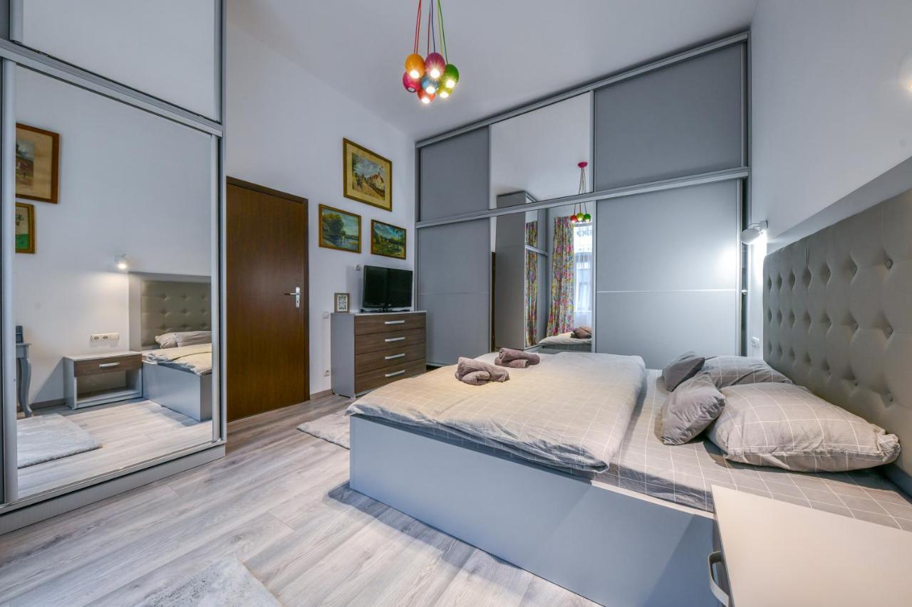 Glam Apartment Cluj-Napoca Ngoại thất bức ảnh