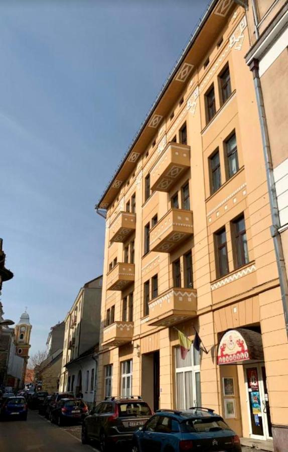 Glam Apartment Cluj-Napoca Ngoại thất bức ảnh